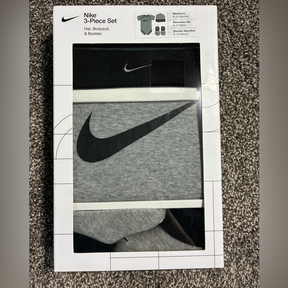 Nike 3 Piece Infant Set - Black and Gray